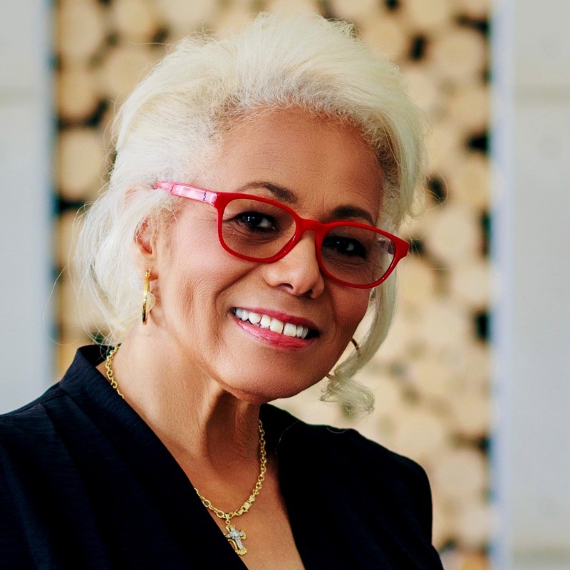 Portrait of Dr. Darlene Shelton